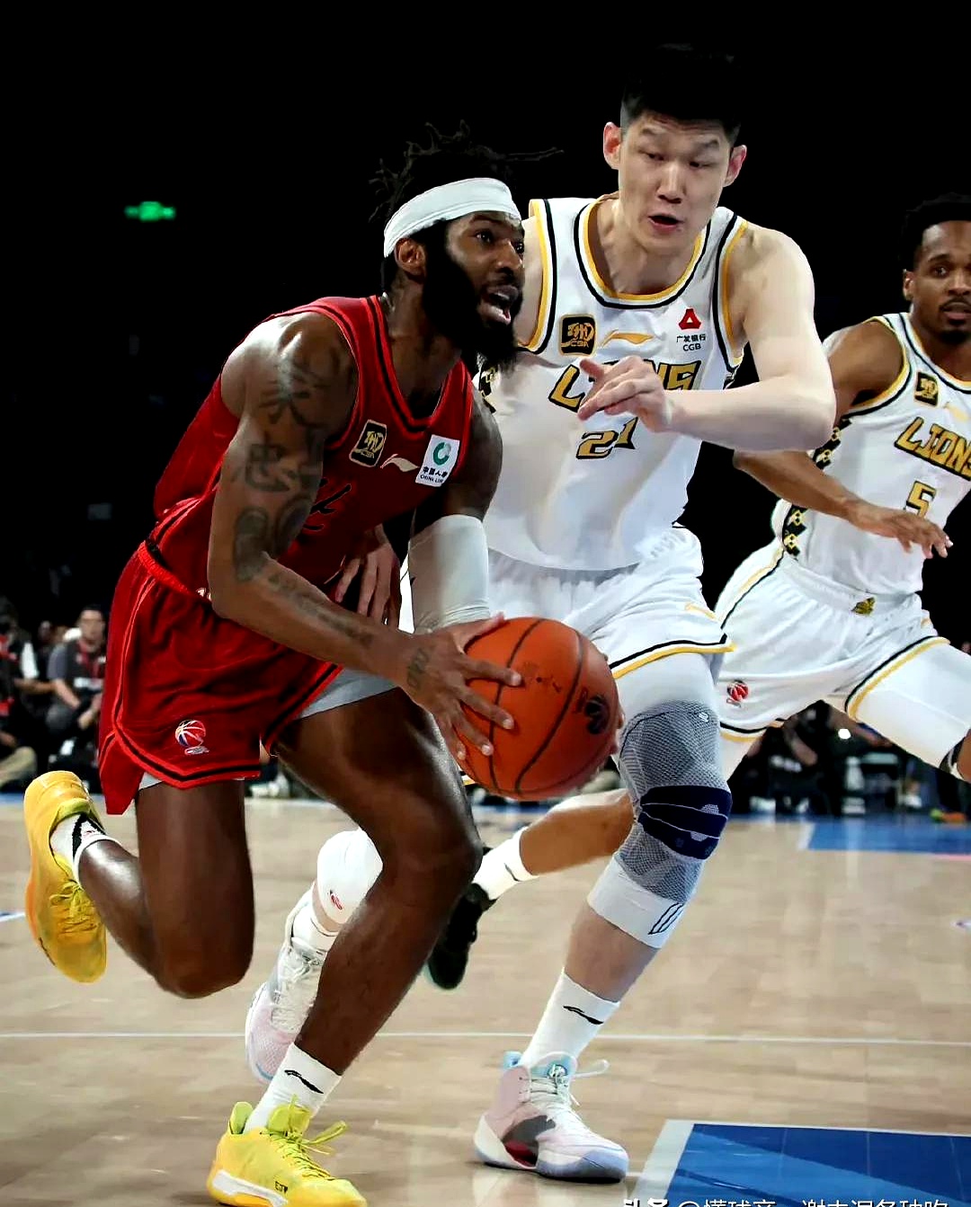 清晨突围战来临，广厦男篮围绕欧超杯队长鼓劲，引发热议，数据趋势出现新变化