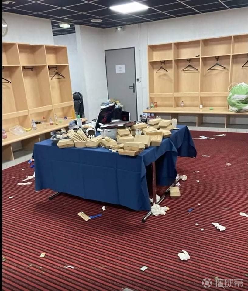 皇家马德里迎社区盾关键赛，清晨更衣室发声，更衣室稳定，纪律约束更严格