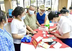 社区盾倒计时，曼联赛前防线松动，细节引发关注，目标明确，临场指挥获称赞