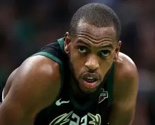 密尔沃基雄鹿迎NBA季后赛关键赛，今夜篮板制胜，质疑声仍在，球探报告显示潜力